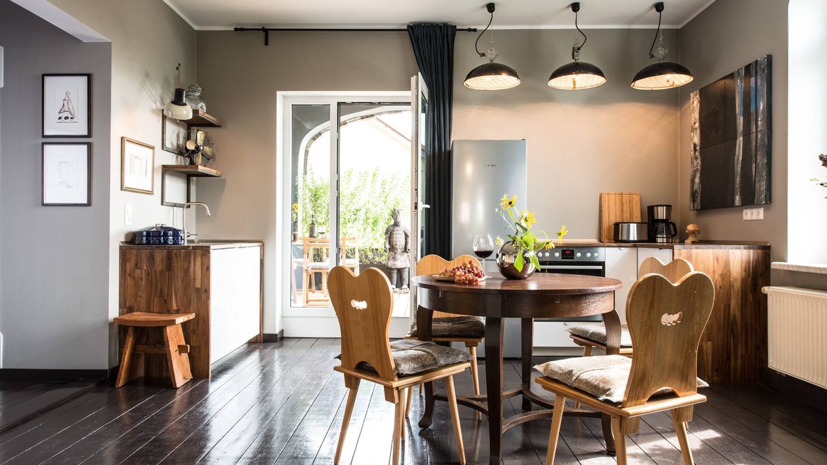 Gotha Apartment | Villa B-New Spirit in old walls: luxurious living in the residential city of Gotha