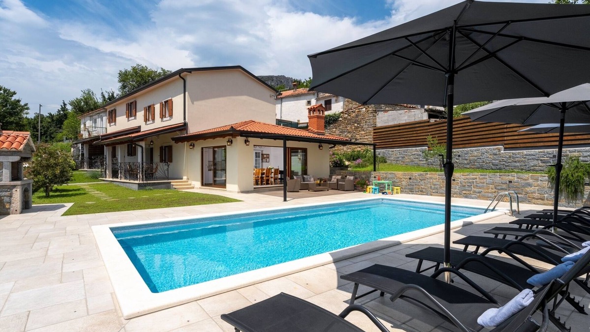 Buzet Villa | Villa Balussi (Istria - Buzet)
