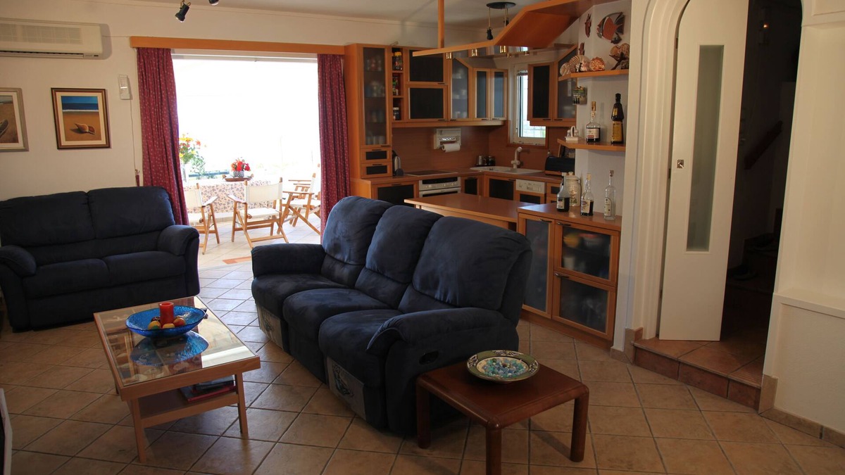 Lavreotiki House | Villa Barite (5 bedrooms)
