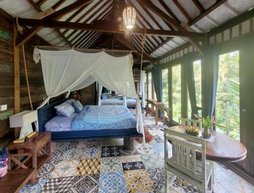 Tampaksiring Villa | Villa Batari - Artsy Joglo - Private Swimming Pool