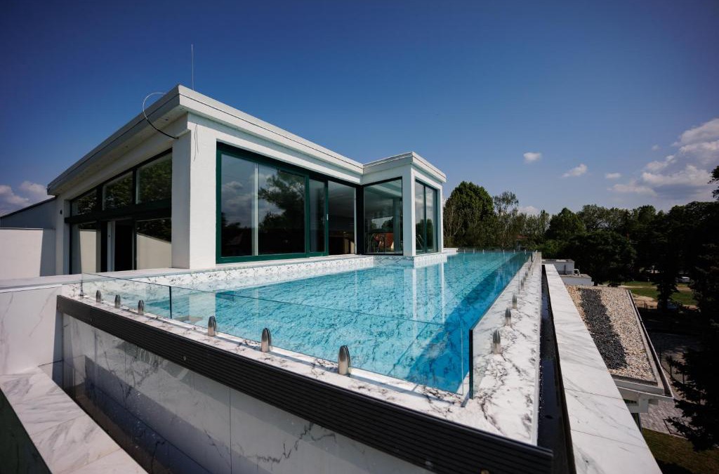 Siofok Aranypart Apartment | Villa Bauhaus Wellness Apartman Fsz. 1