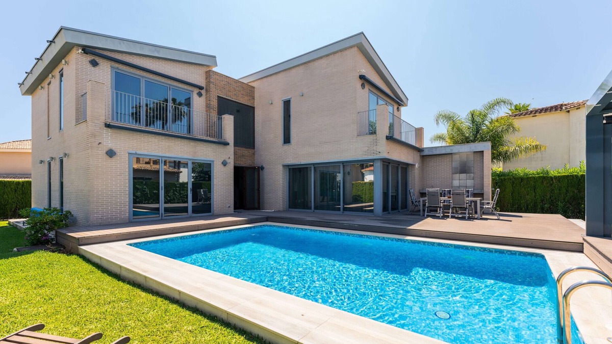 Molinell Villa | Villa Beachside Retreat by ON Travel