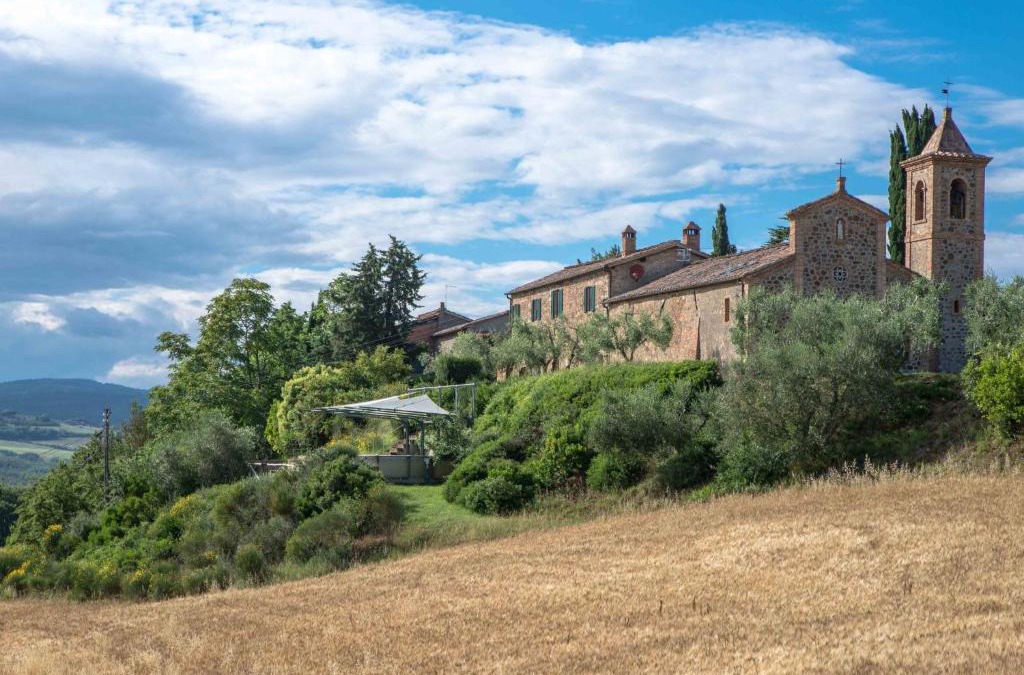 Monte Antico Villa | Villa Bel Giardino by Interhome