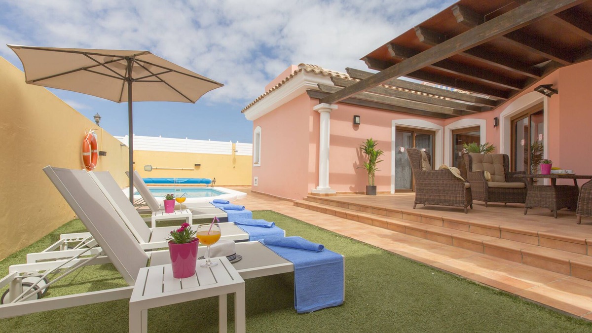 Geafond Villa | VILLA "BELLA LUCIA 1" PRIVATE HEATED POOL, WIFI, BARBECUE, SATELLITE TV