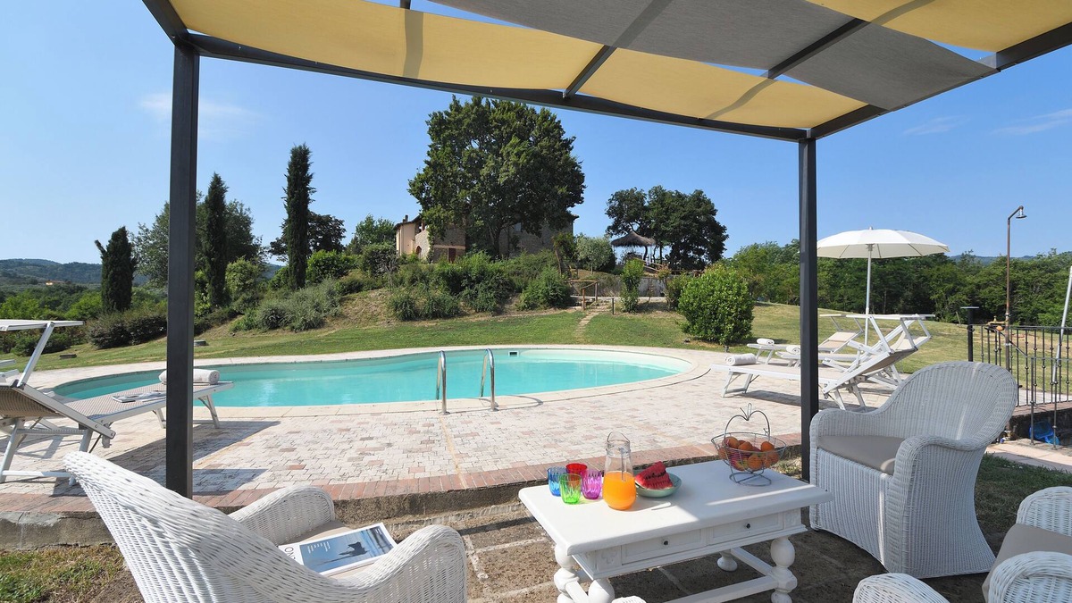 Cavriglia Villa | Villa Bella Lisa in Chianti with Pool+Jacuzzi!