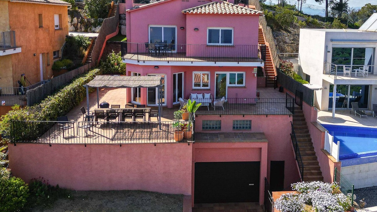 Cruilles Villa | Villa Bella Vista