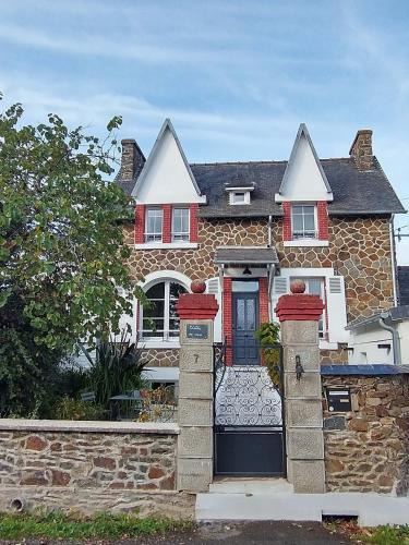 Etables-sur-Mer House | Villa Belle époque à deux pas de la plage