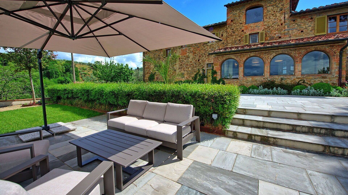 Cantagrillo Villa | Villa Bellostare – Deluxe holiday villa with private pool in Tuscany