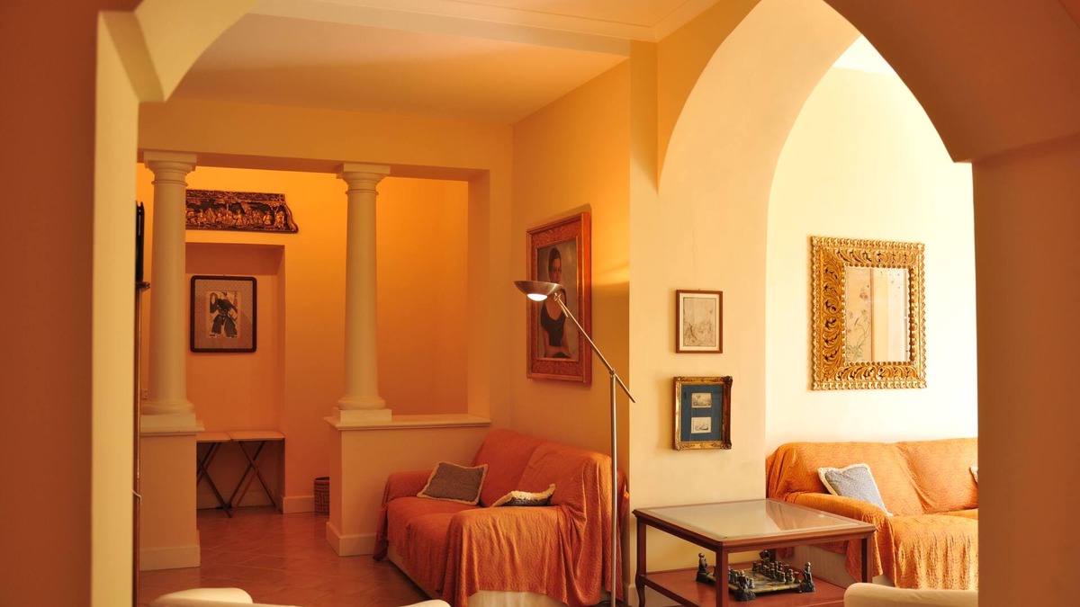 Lauro Villa | Villa below a Medieval Castle
