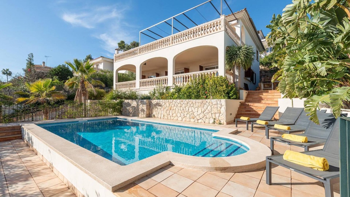 Portals Nous Villa | Villa 'Bendinat 10' with Sea View, Wi-Fi and Air Conditioning