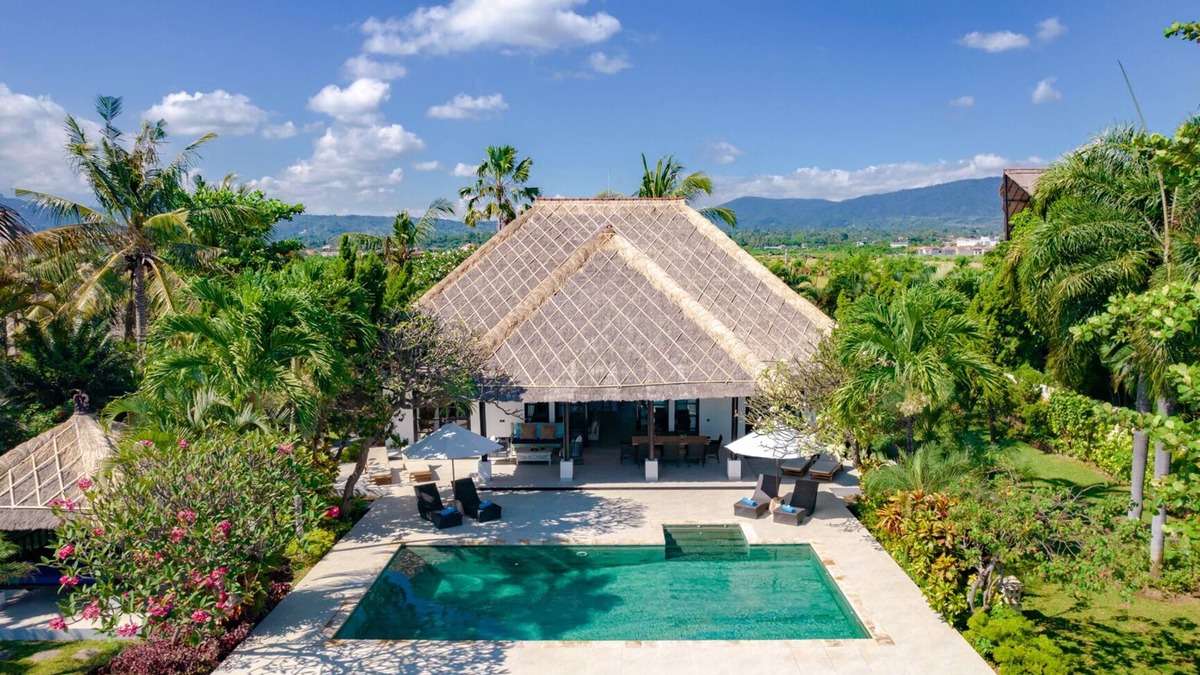Banjartegehe Villa | Villa Bersama: Live The Bali Dream in this Luxury Beach Front Villa with Staff!