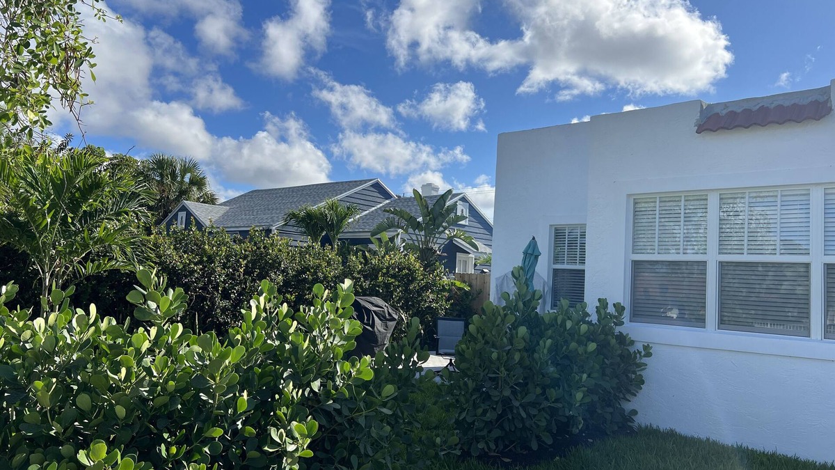 Mango Groves Villa | Villa Blanca all new close to beach