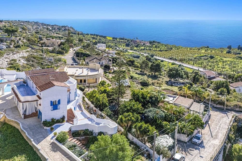 Eastern Sicily Villa | Villa Blu Marino by Villa Plus