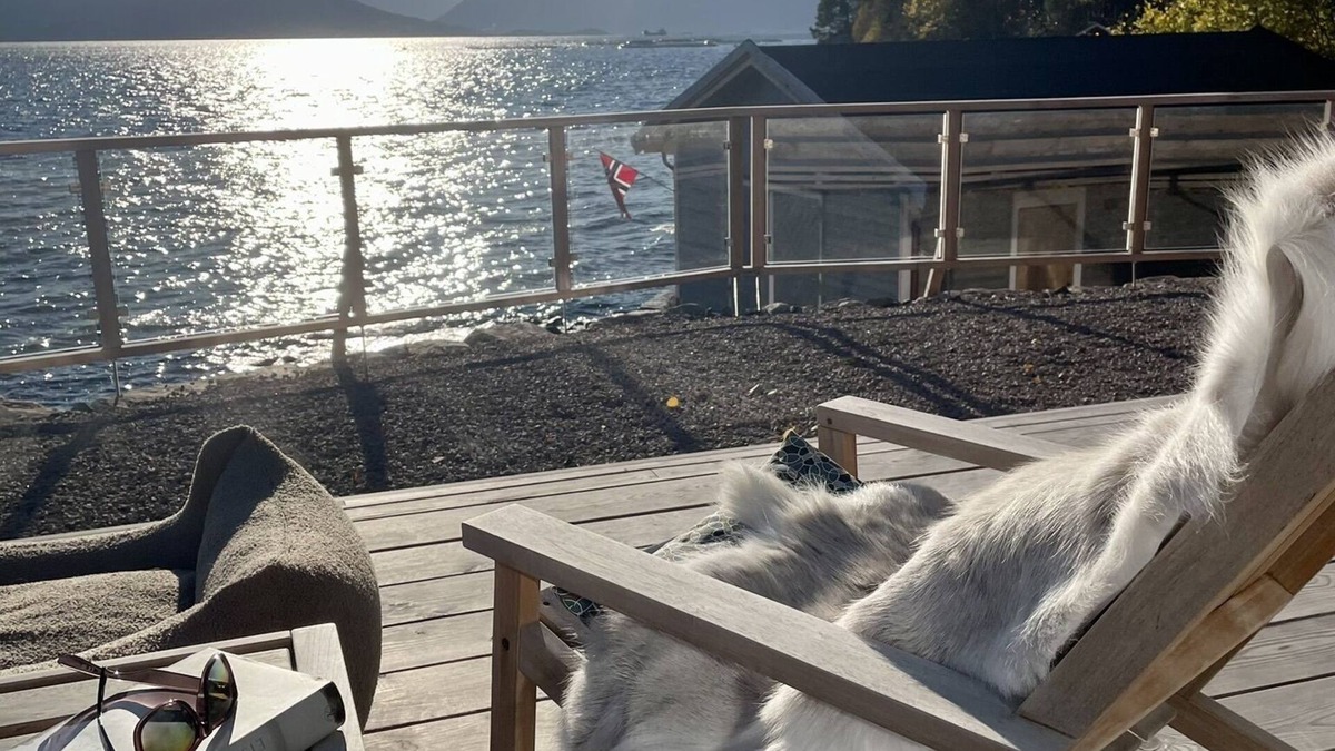 Kristiansund House | Villa Blue Dream - Dream holiday home directly at the fjord with jacuzzi & sauna