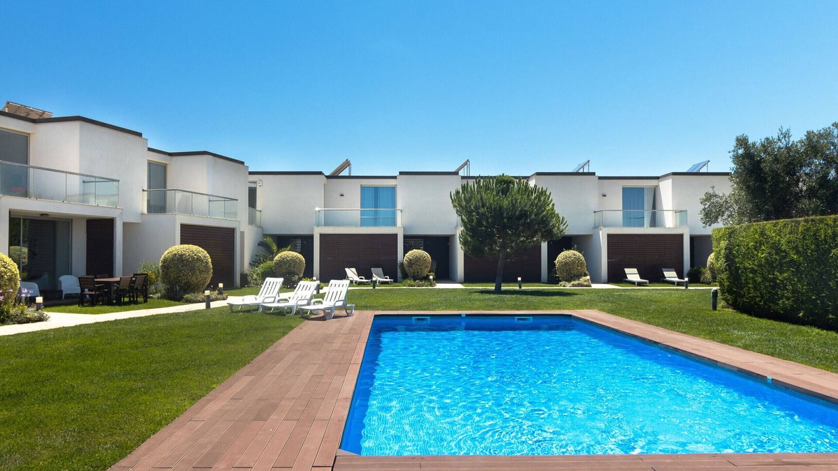 Sagres Ski Chalet | Villa Blue Sagres G - 3 bedrooms villa, a few minutes' walk from local beaches!