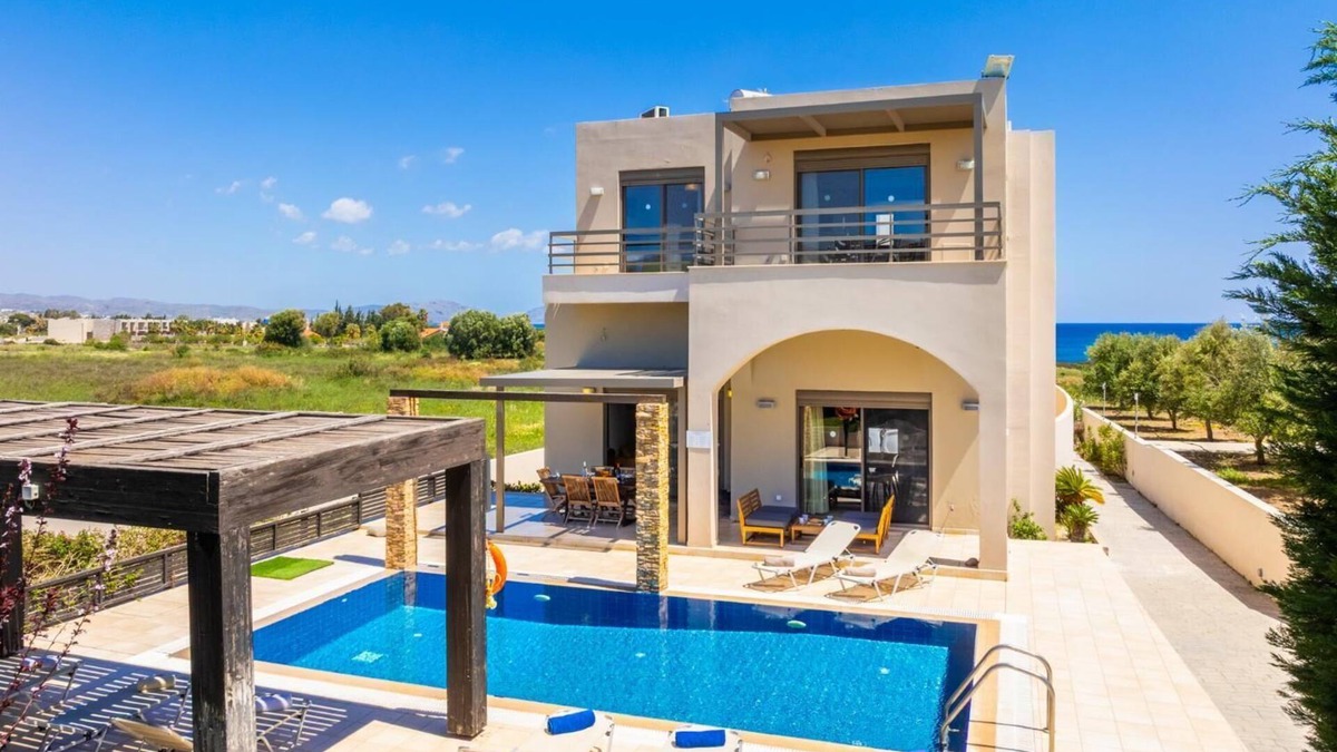 Gennadi Villa | Villa Blue Wave Tessera