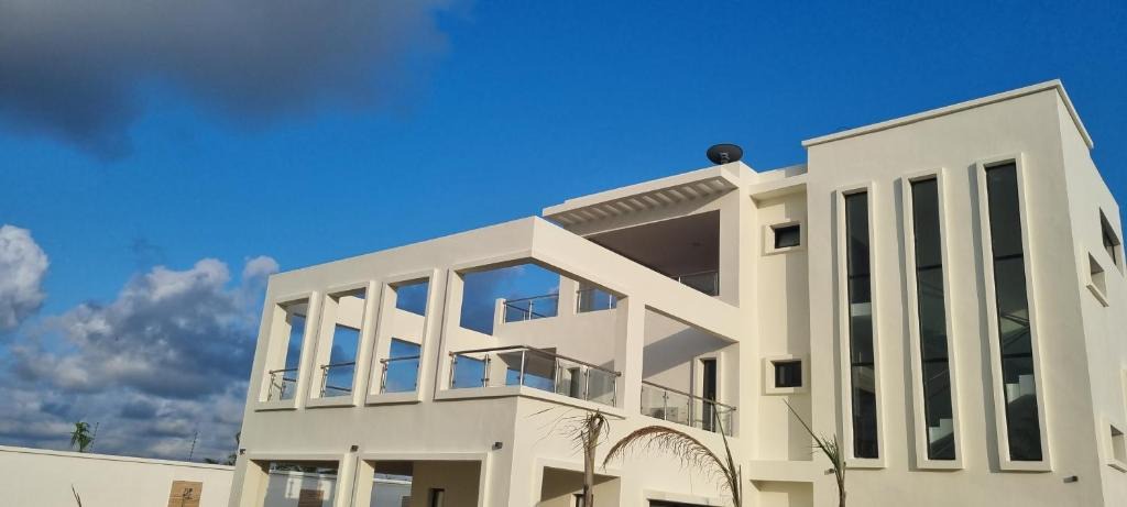 Comoe Villa | Villa Bolati, avec piscine, jacuzzi, jardin et vue