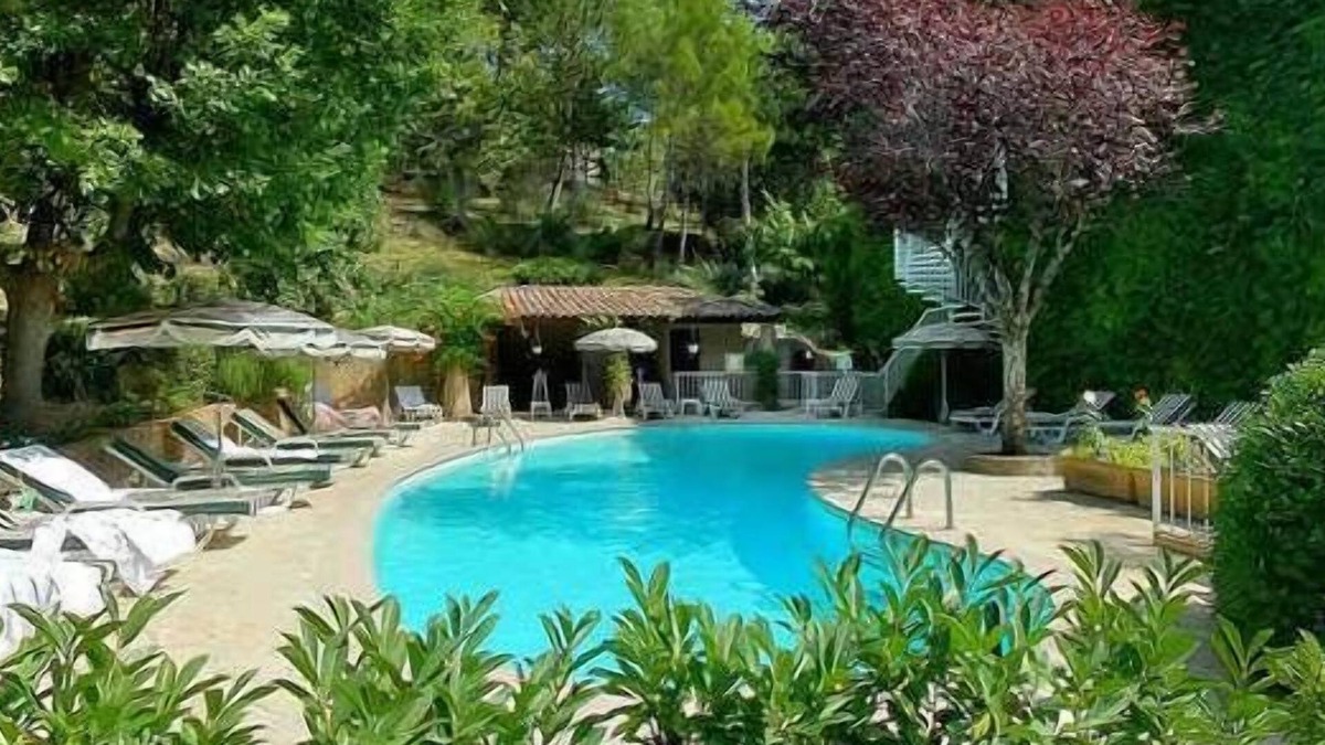 Greoux-les-Bains Hotel | Villa Borghese, The Originals Relais