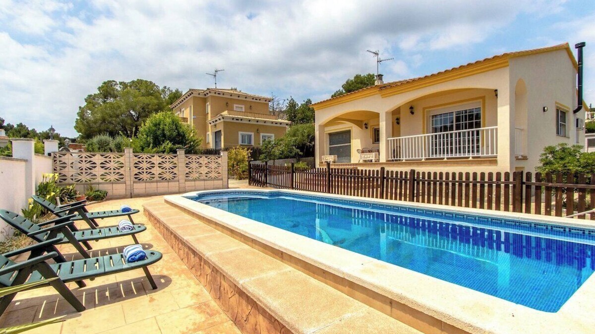 El Vendrell Villa | Villa Borras w/private pool, 3km to beach!