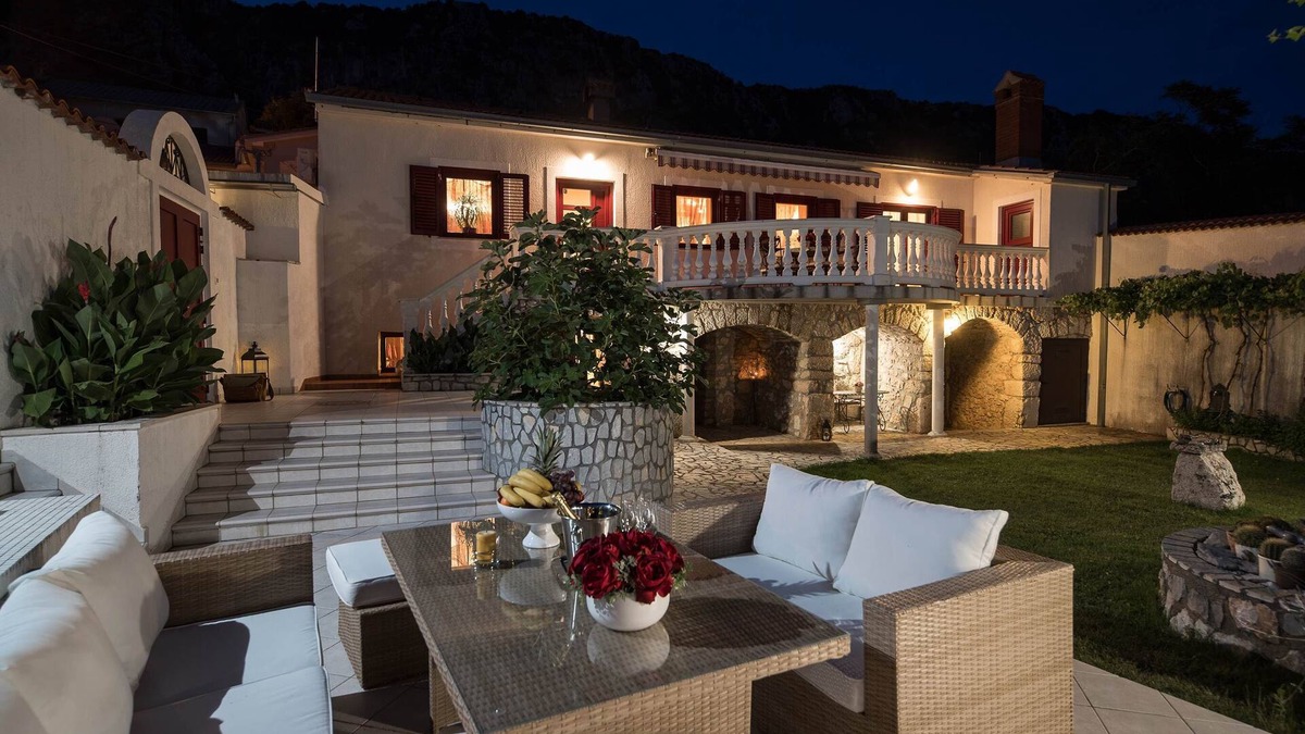 Bribir House | Villa "Bribir", Beautiful villa with pool, garden, barbecue and free Wi-Fi