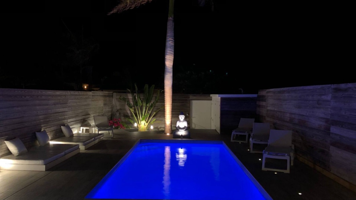Orient Bay Apartment | Villa BRUNEVA, Private Pool – 150 m Orient-Bay Beach – Cistern