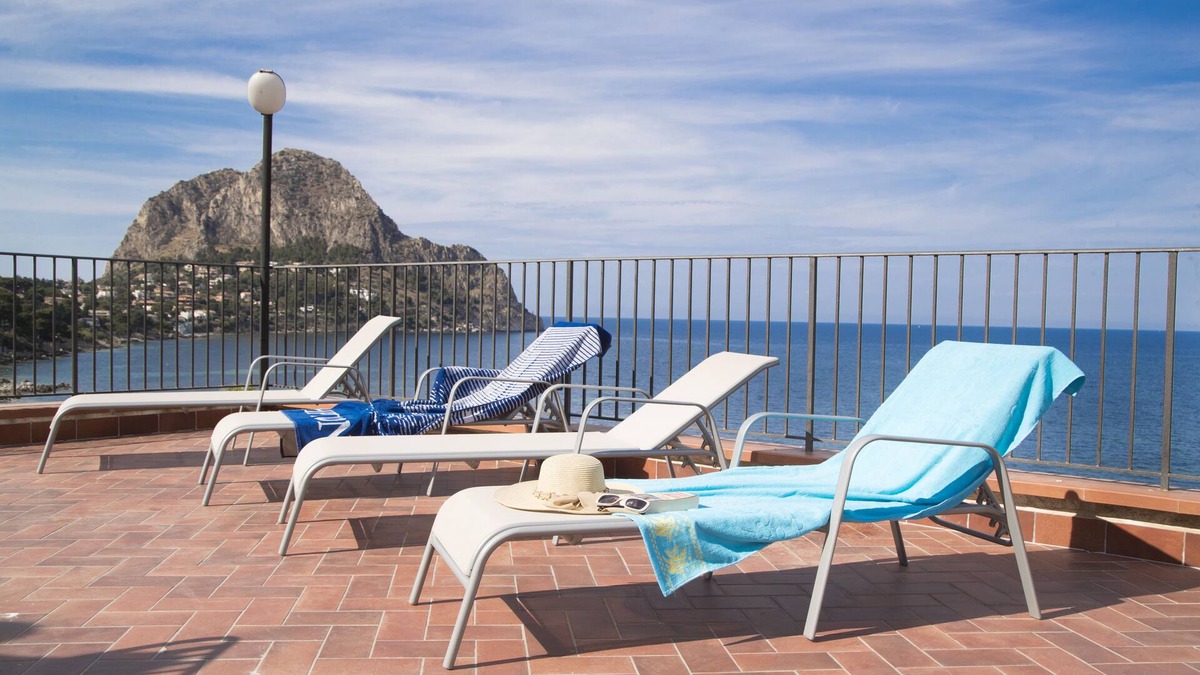 Capo Zafferano Villa | VILLA BUONASERA ON THE SEA