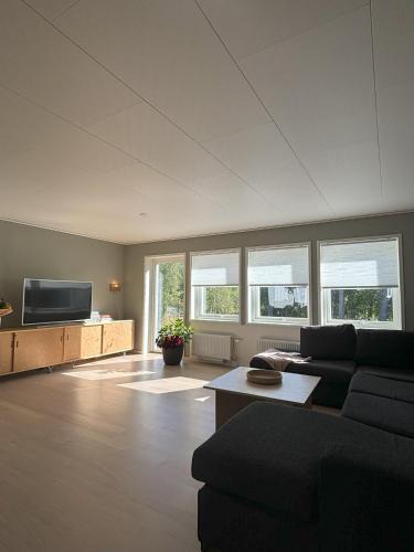 Forshaga Villa | Villa by birches