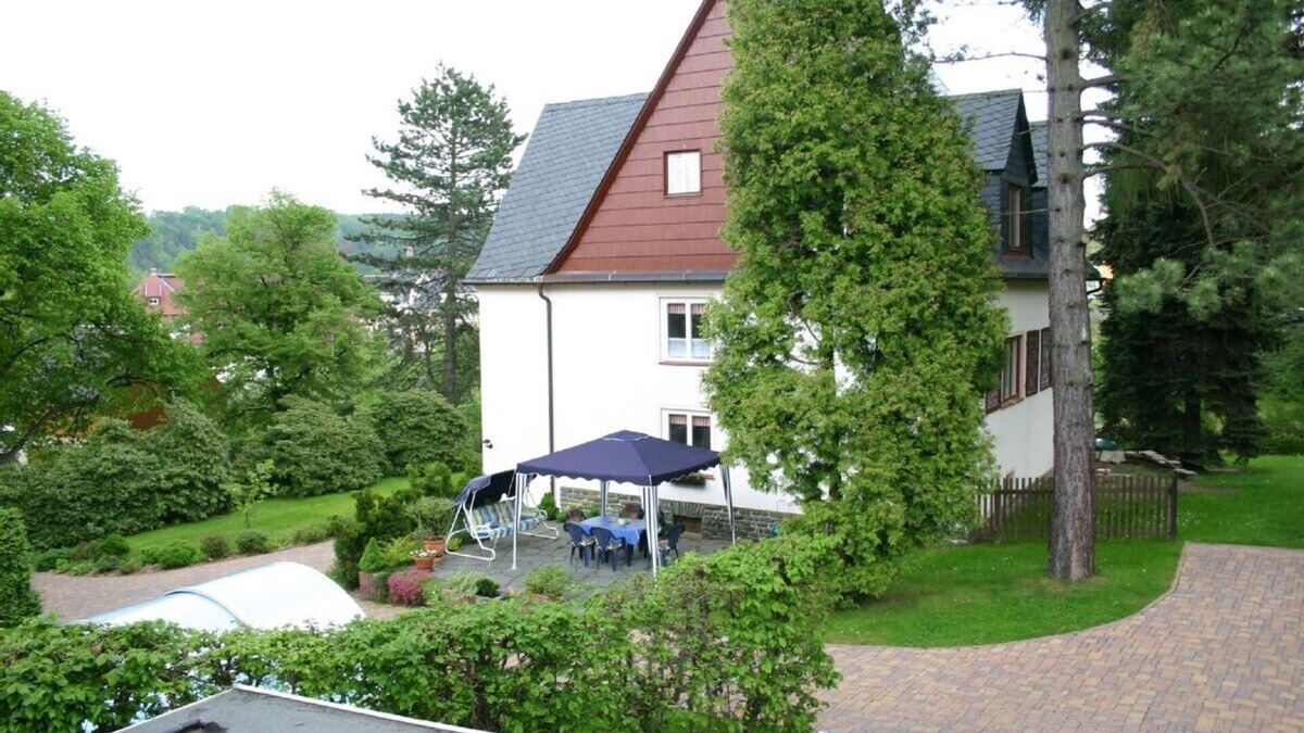 Pockau-Lengefeld Condo | Villa by the park, heated pool, parking place, many possibilities for excursions