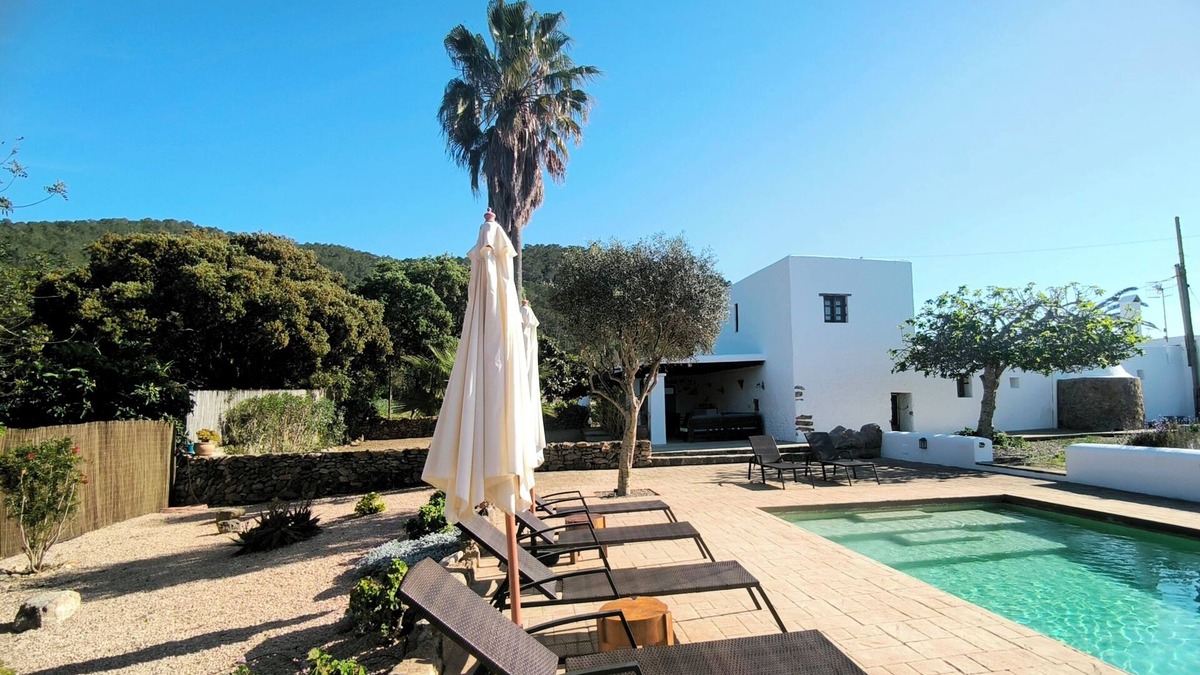 Sant Miquel de Balasant Cottage | Villa Can Pep Frit.