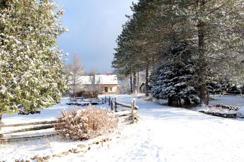 Saint-Nazaire-de-Dorchester House | Villa au toit rouge - Massif du Sud