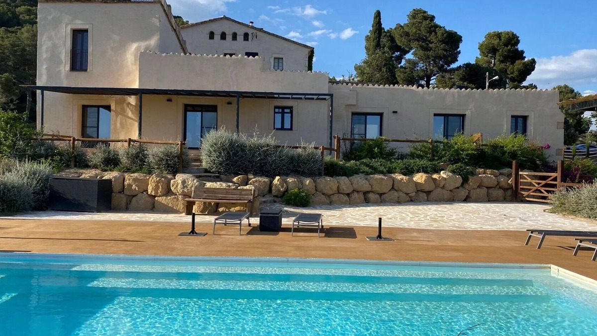 Castellvi de la Marca Villa | Villa 'Cal Noia 1 and 3' with Mountain Views, Wi-Fi and Air Conditioning