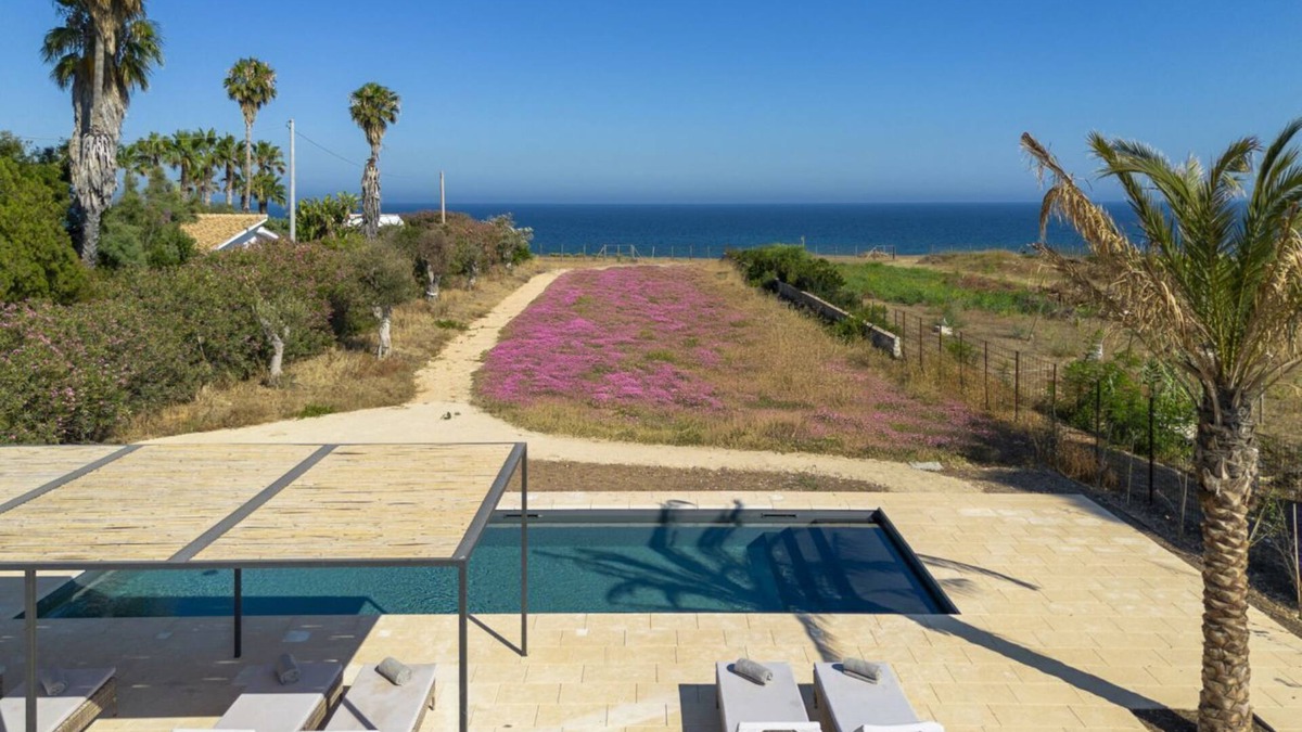 Gallina Villa | Villa Calamare - Luxury Seafront property