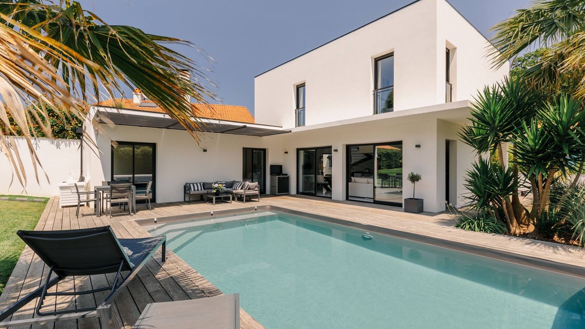 Biarritz Villa | Villa California - contemporary style in Biarritz