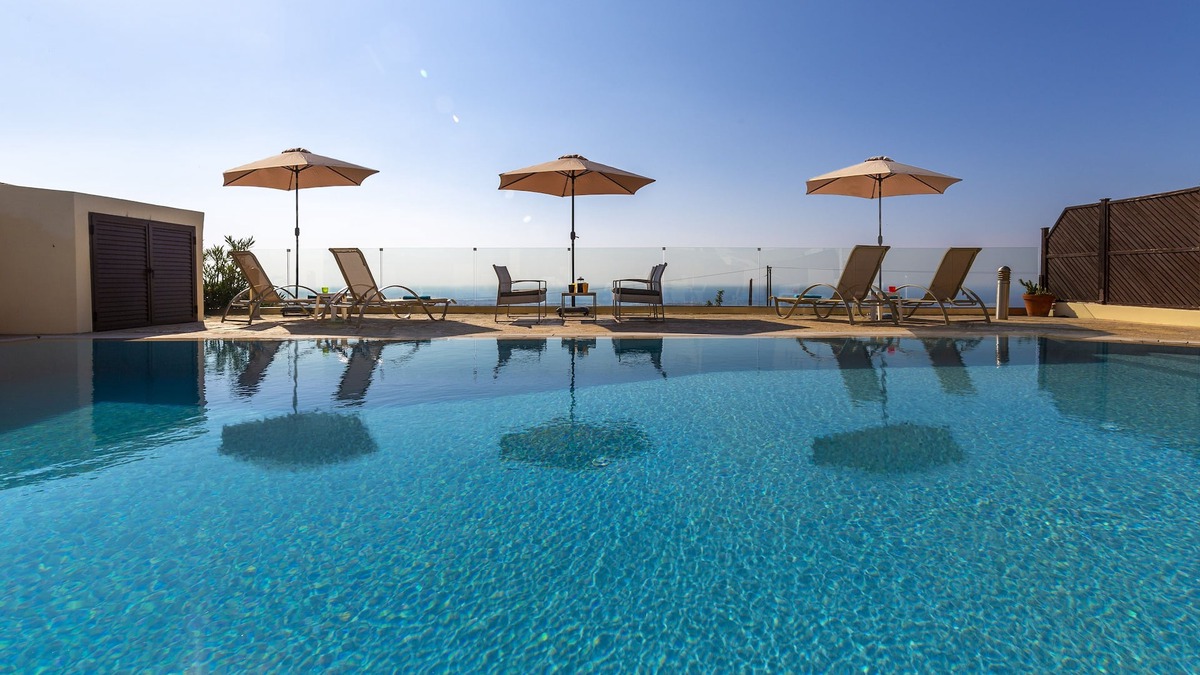 Tremithousa Villa | Villa Callista - Modern Villa that sleeps 8 guests in 4 bedrooms
