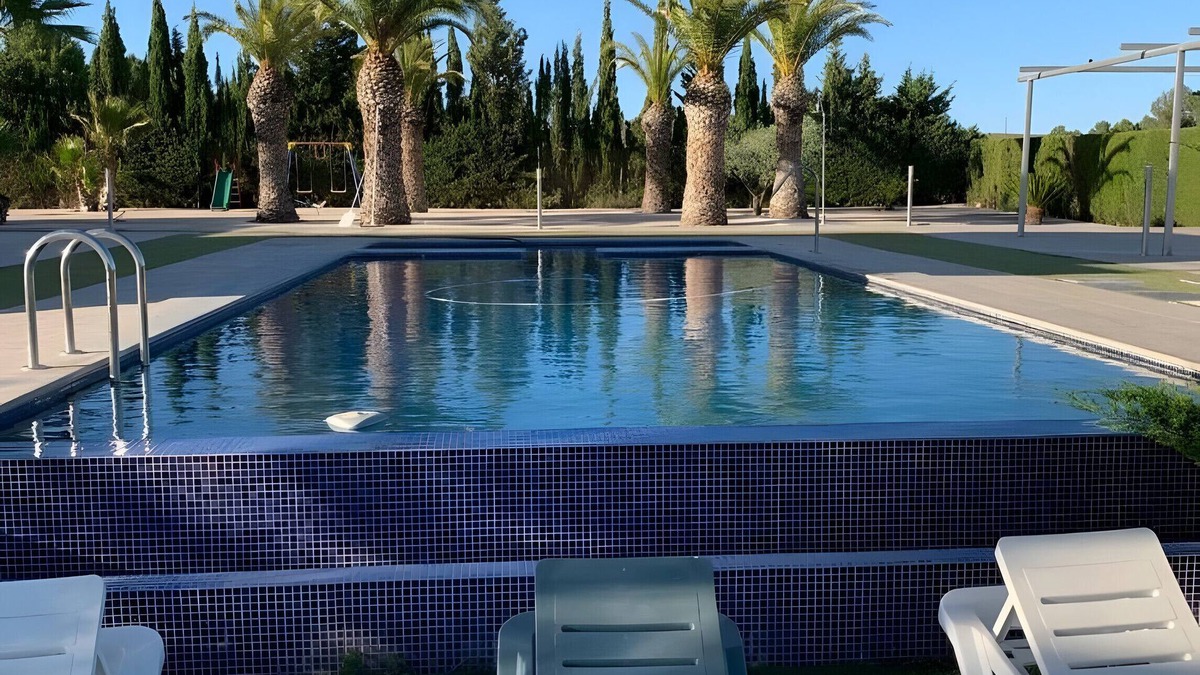 Yecla Villa | Villa 'Campo Premium' with Mountain View, Wi-Fi and Air Conditioning