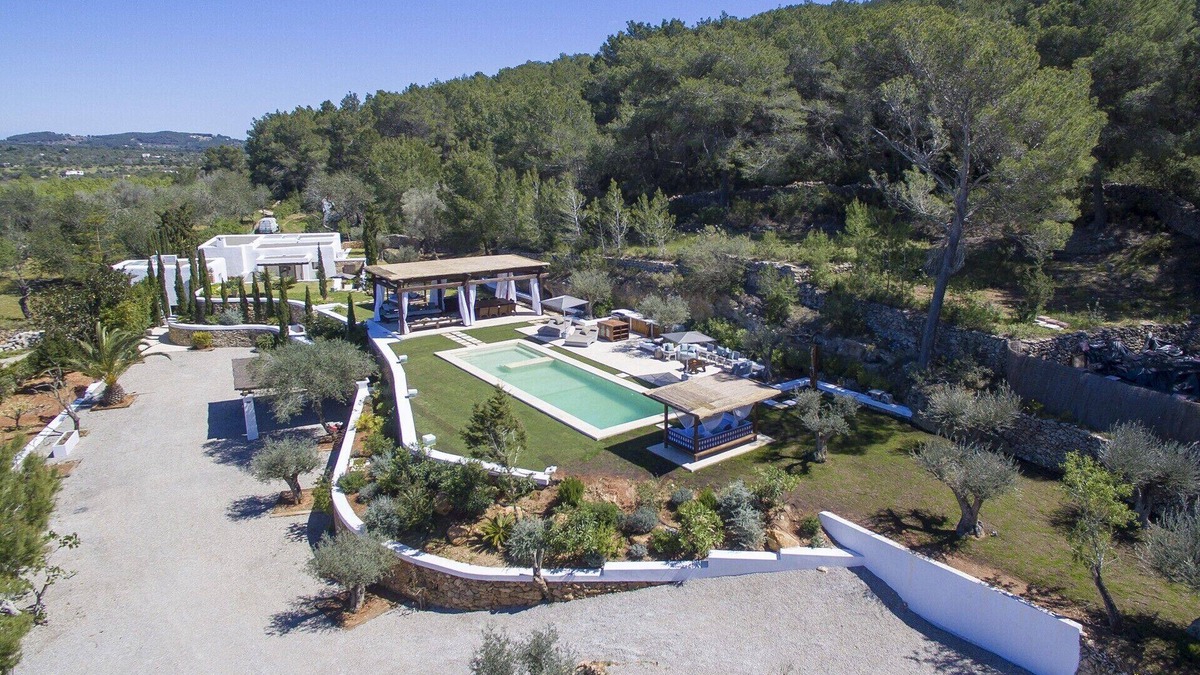 Santa Eulalia del Rio Villa | VILLA CAN RIBES - IBIZA LUXURY by Priority
