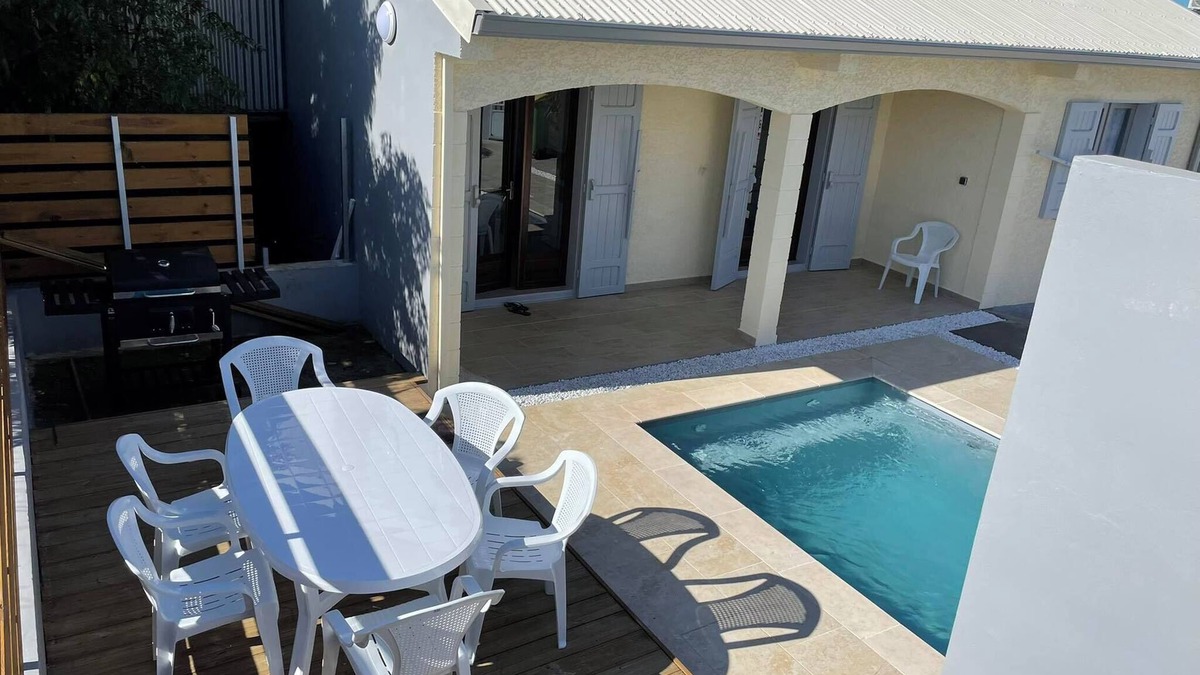 L'Etang-Sale House | Villa Cannelle