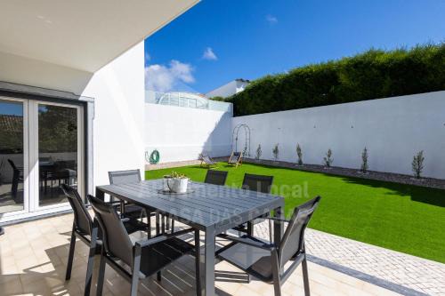 Barril de Baixo House | Villa Canto da Baleia by ACasaDasCasas