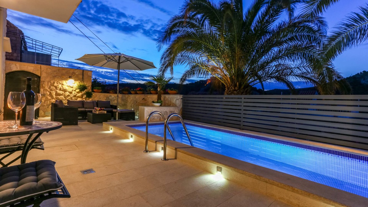 Hvar Old Town Apartment | Villa Capitis in the Centre with deluxe pool