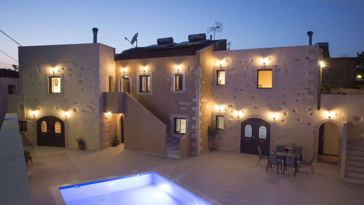 Kirianna Villa | Villa Cardia an old mansion close to the sea, downtown Rethimno and Arkadi