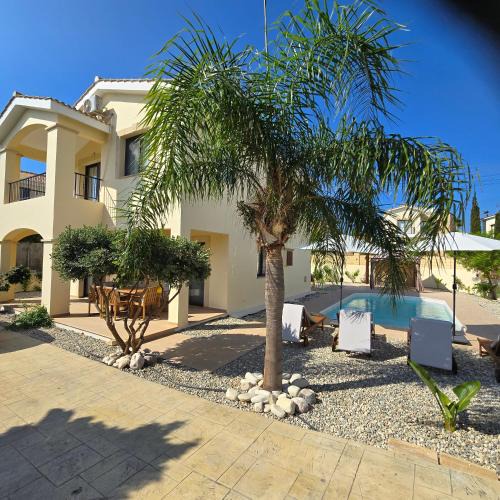Kouklia House | Villa Carissa