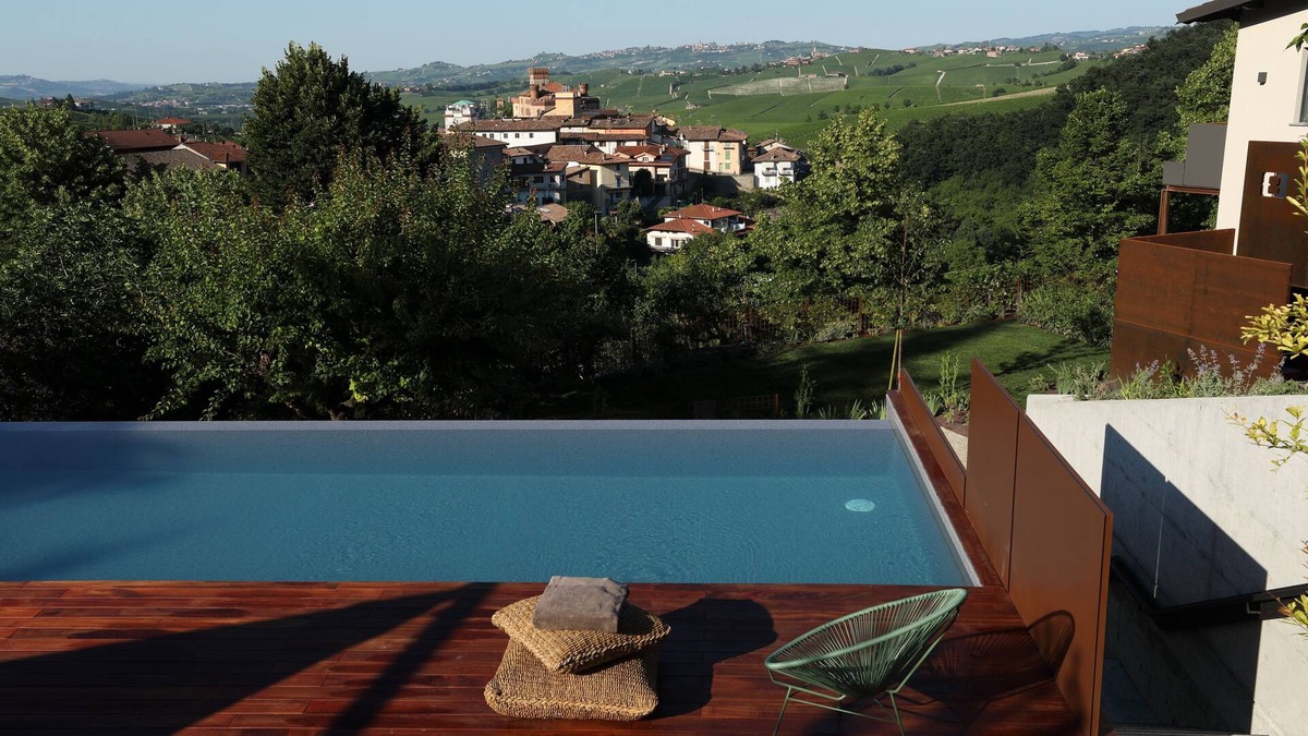 Barolo Apartment | Villa Carla Barolo: Brunate Suite