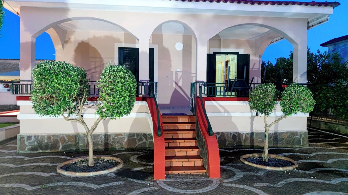 Castel Volturno Villa | Villa Carmine & Gina