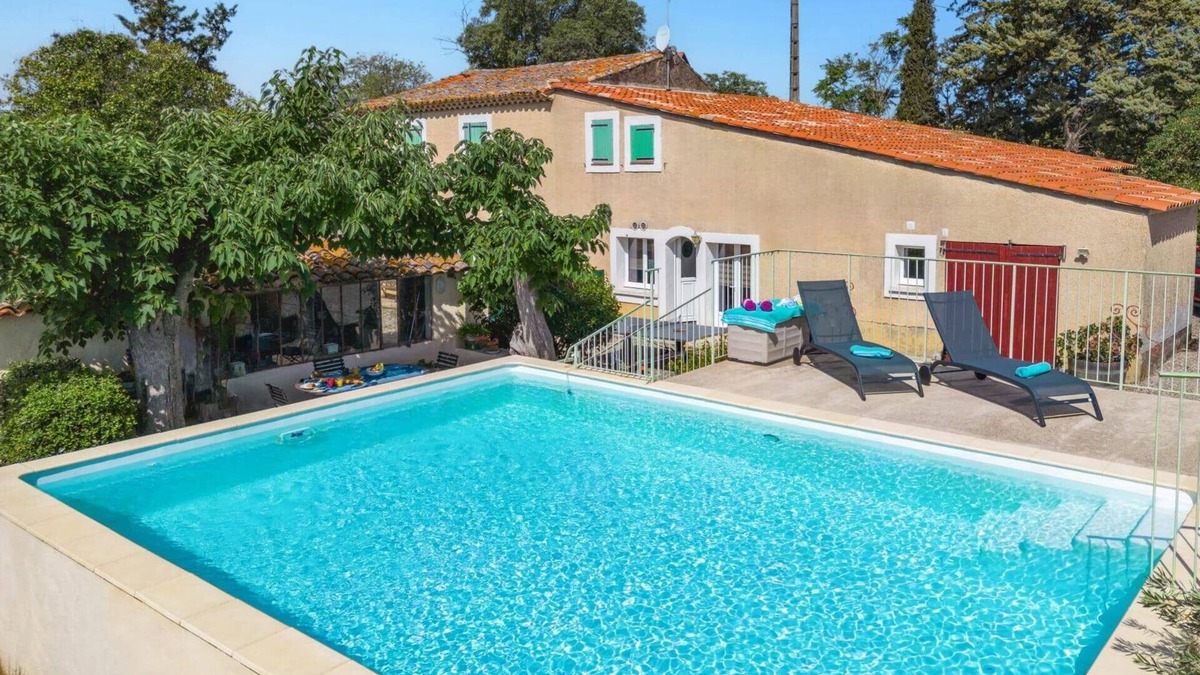 Thezan-les-Beziers Villa | Villa Caroline by Villa Plus