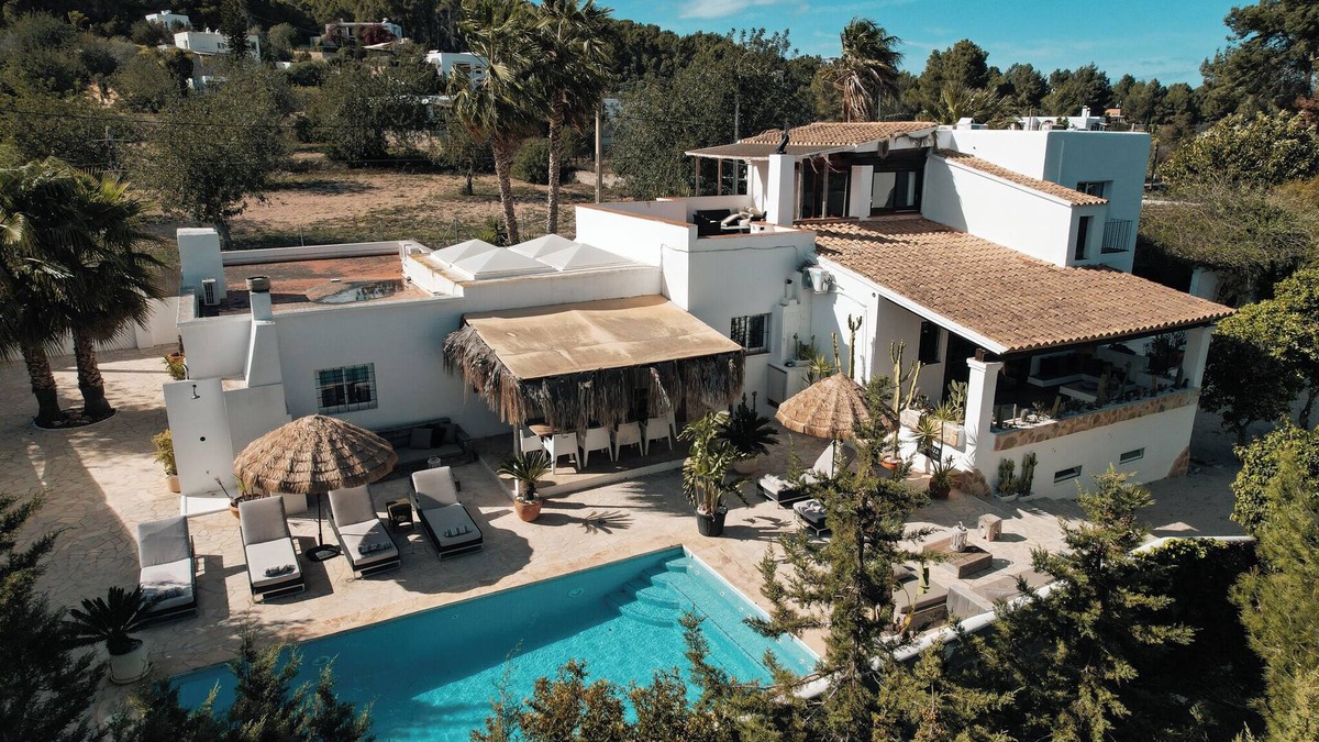 Sant Rafael de Sa Creu Villa | Villa 'Carol' with Private Pool, Wi-Fi and Air Conditioning