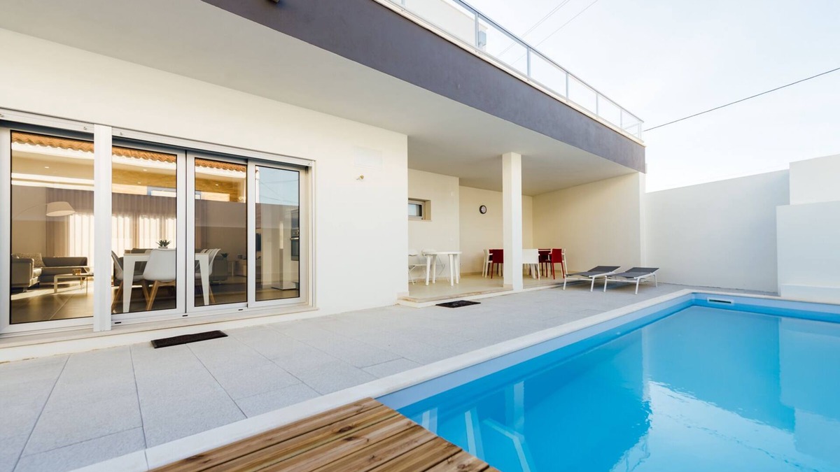 Famalicao Villa | Villa Carolina - Holiday home with private swimming pool in Famalicao