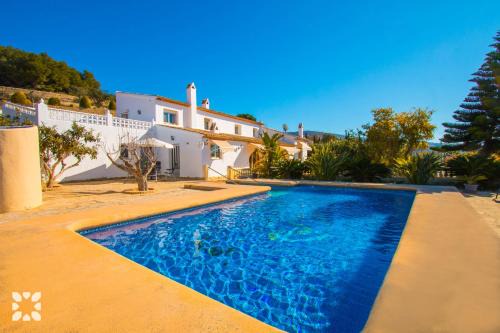 La Sabatera Villa | Villa Casa Cansala by Abahana Villas