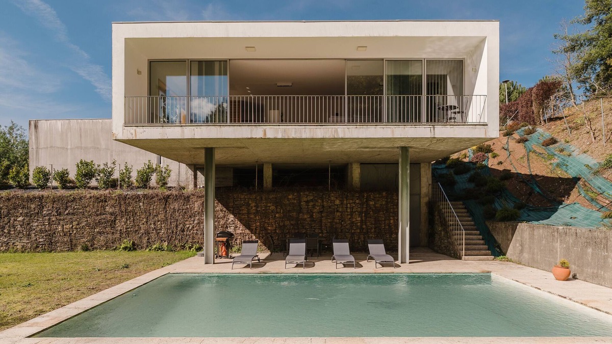 Ponte de Lima Villa | Villa 'Casa Do Golf' with Mountain View, Private Pool and Wi-Fi