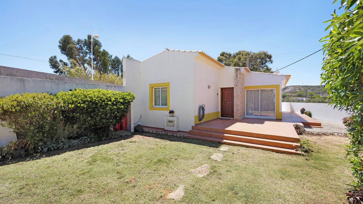 Figueira Villa | Villa 'Casa Do Poço' with Terrace & Wi-Fi