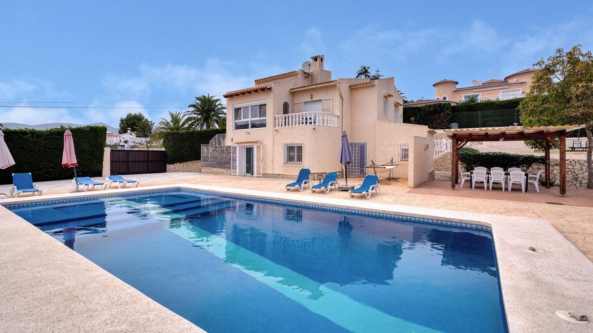 Empedrola Villa | Villa 'Casa Leuki' with Sea/Mountain Views, Pool, Garden, Wi-Fi & AC